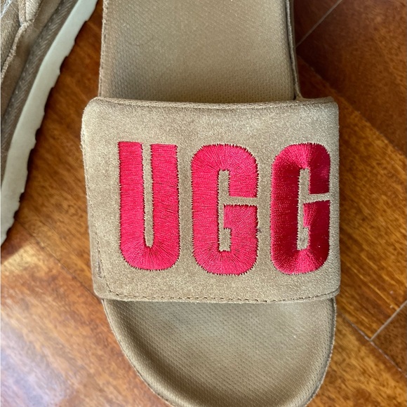 NEW UGG Slides Slippers Women’s LATON Tan / Red Suede slide Shoes Size 7 - Picture 4 of 9